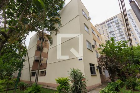 Apartamento para alugar com 50m², 2 quartos e 1 vaga Apartamento para alugar com 50m², 2 quartos e 1 vagaFachadas