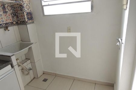 Apartamento à venda com 76m², 3 quartos e 1 vagaÁrea de Serviço