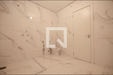 Apartamento à venda com 440m², 4 quartos e 3 vagasBanheiro da Suíte 1