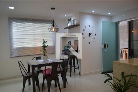 Casa à venda com 270m², 3 quartos e 3 vagasCozinha