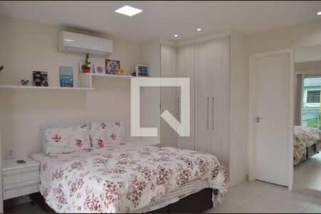 Casa à venda com 270m², 3 quartos e 3 vagasQuarto 3 - Suíte