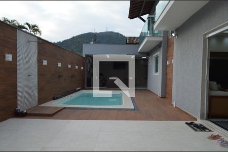 Casa à venda com 270m², 3 quartos e 3 vagasÁrea Externa