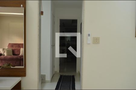 Casa à venda com 270m², 3 quartos e 3 vagasCorredor