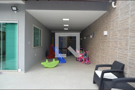 Casa à venda com 270m², 3 quartos e 3 vagasÁrea Externa - Garagem