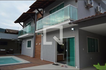 Casa à venda com 270m², 3 quartos e 3 vagasÁrea Externa