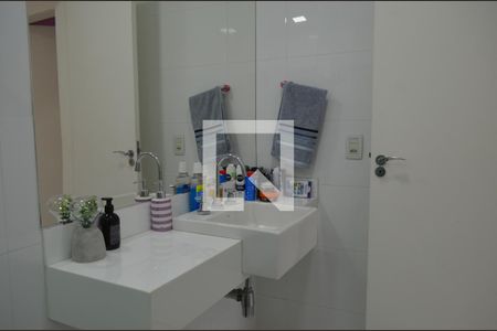 Casa à venda com 270m², 3 quartos e 3 vagasBanheiro Social