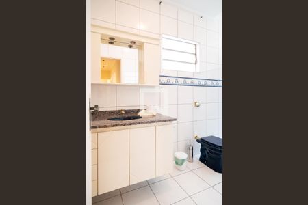 Casa à venda com 125m², 3 quartos e 2 vagasBanheiro Social