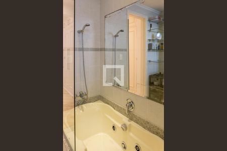 Apartamento à venda com 160m², 3 quartos e 1 vagaBanheiro da Suíte