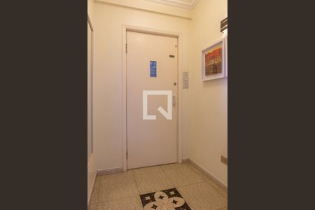 Hall do Elevador de apartamento para alugar com 4 quartos, 160m² em Perdizes, São Paulo