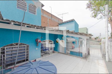 Casa à venda com 150m², 3 quartos e 2 vagas Casa à venda com 150m², 3 quartos e 2 vagasQuintal