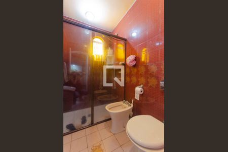 Casa à venda com 150m², 3 quartos e 2 vagas Casa à venda com 150m², 3 quartos e 2 vagasBanheiro