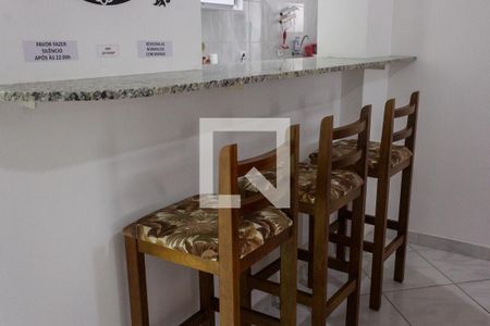 Detalhe sala de apartamento para alugar com 3 quartos, 104m² em Ocian, Praia Grande