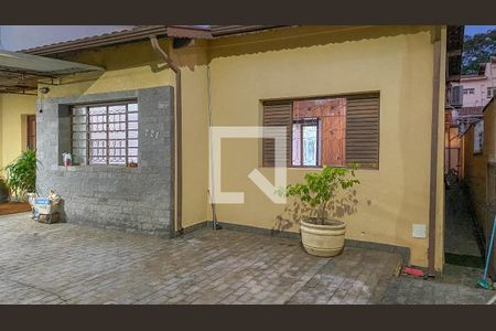 Casa à venda com 290m², 3 quartos e 3 vagas Casa à venda com 290m², 3 quartos e 3 vagasGaragem