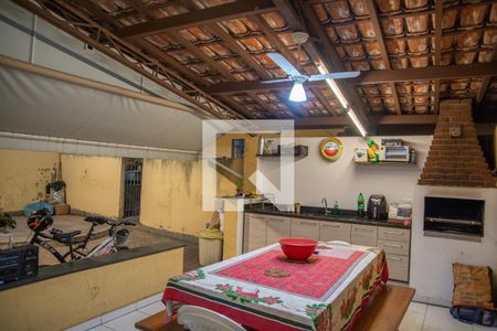 Casa à venda com 290m², 3 quartos e 3 vagas Casa à venda com 290m², 3 quartos e 3 vagasEspaço Gourmet