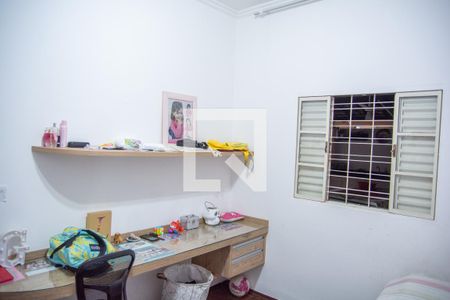 Casa à venda com 290m², 3 quartos e 3 vagas Casa à venda com 290m², 3 quartos e 3 vagasQuarto 2
