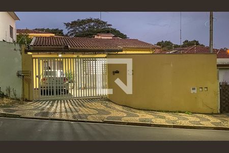 Casa à venda com 290m², 3 quartos e 3 vagas Casa à venda com 290m², 3 quartos e 3 vagasFachada