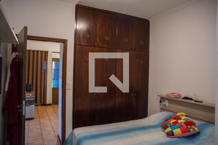 Casa à venda com 290m², 3 quartos e 3 vagas Casa à venda com 290m², 3 quartos e 3 vagasQuarto 1 - Suite