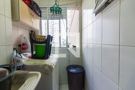 Área de Serviço de apartamento para alugar com 2 quartos, 54m² em São Pedro, Osasco