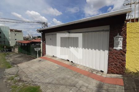 Casa à venda com 180m², 3 quartos e 3 vagas Casa à venda com 180m², 3 quartos e 3 vagasFachada do Condomínio