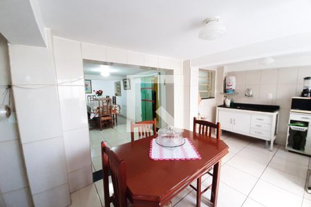 Casa à venda com 180m², 3 quartos e 3 vagas Casa à venda com 180m², 3 quartos e 3 vagasCozinha 2