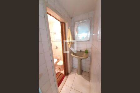 Casa à venda com 180m², 3 quartos e 3 vagas Casa à venda com 180m², 3 quartos e 3 vagasLavabo