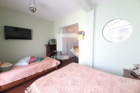 Casa à venda com 180m², 3 quartos e 3 vagas Casa à venda com 180m², 3 quartos e 3 vagasQuarto 2