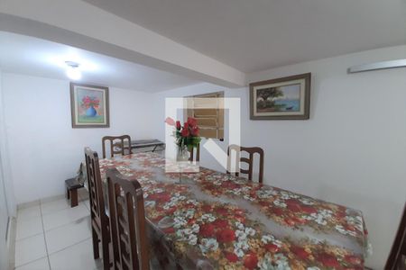 Casa à venda com 180m², 3 quartos e 3 vagas Casa à venda com 180m², 3 quartos e 3 vagasCozinha 2