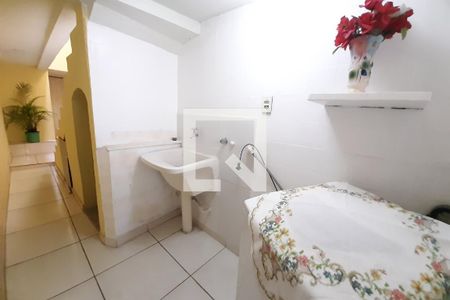 Casa à venda com 180m², 3 quartos e 3 vagas Casa à venda com 180m², 3 quartos e 3 vagasÁrea de Serviço