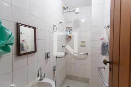 Apartamento para alugar com 230m², 4 quartos e 3 vagas Apartamento para alugar com 230m², 4 quartos e 3 vagasBanheiro de Serviço