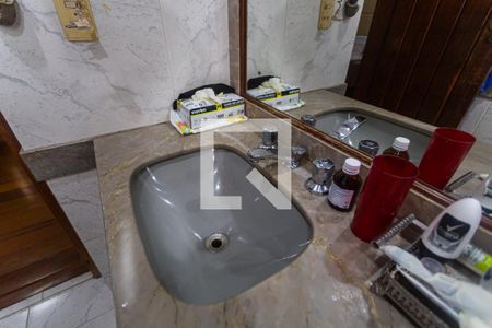 Apartamento para alugar com 230m², 4 quartos e 3 vagas Apartamento para alugar com 230m², 4 quartos e 3 vagasPia do Banheiro da Suíte 1