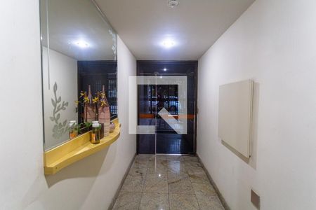 Apartamento para alugar com 230m², 4 quartos e 3 vagas Apartamento para alugar com 230m², 4 quartos e 3 vagasHall de Entrada