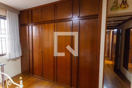 Apartamento para alugar com 230m², 4 quartos e 3 vagas Apartamento para alugar com 230m², 4 quartos e 3 vagasArmário da Suíte 1