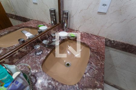 Apartamento para alugar com 230m², 4 quartos e 3 vagas Apartamento para alugar com 230m², 4 quartos e 3 vagasPia do Banheiro da Suíte 2