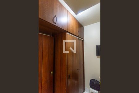 Apartamento para alugar com 230m², 4 quartos e 3 vagas Apartamento para alugar com 230m², 4 quartos e 3 vagasArmário do Quarto de Serviço 2