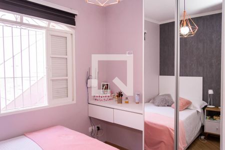 Casa à venda com 194m², 3 quartos e 3 vagasQuarto 2