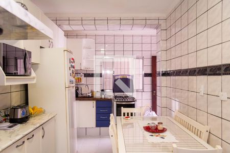 Casa à venda com 194m², 3 quartos e 3 vagasCozinha