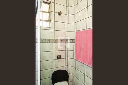 Casa à venda com 194m², 3 quartos e 3 vagasBanheiro