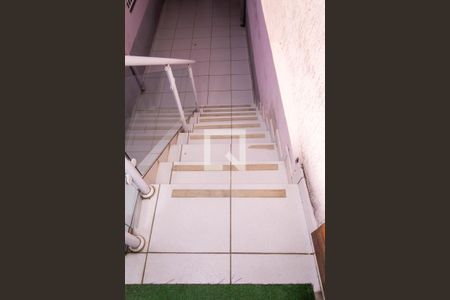 Casa à venda com 194m², 3 quartos e 3 vagasEscada