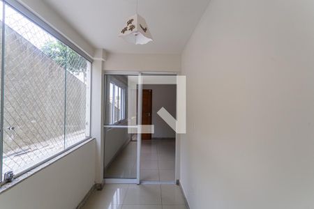 Corredor de apartamento à venda com 2 quartos, 136m² em Pirajá, Belo Horizonte