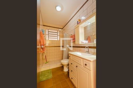 Casa à venda com 220m², 6 quartos e 4 vagasBanheiro