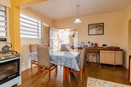 Casa à venda com 220m², 6 quartos e 4 vagasCozinha