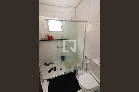 Casa de condomínio para alugar com 260m², 4 quartos e 2 vagasBanheiro da Suíte 1