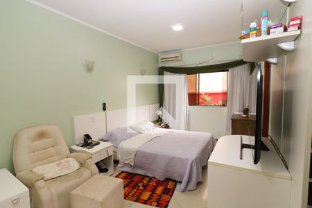 Casa de condomínio para alugar com 260m², 4 quartos e 2 vagasSuíte 1