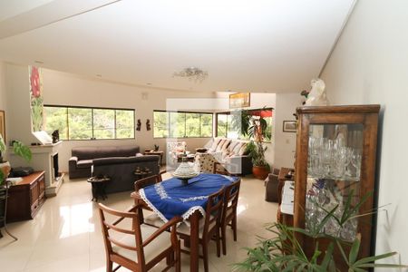 Sala 1 de casa de condomínio para alugar com 4 quartos, 260m² em Hípica, Porto Alegre