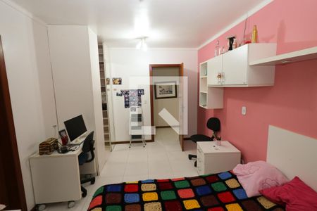 Casa de condomínio para alugar com 260m², 4 quartos e 2 vagasSuíte 2