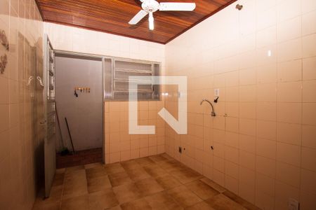 Casa à venda com 110m², 2 quartos e 2 vagasCozinha
