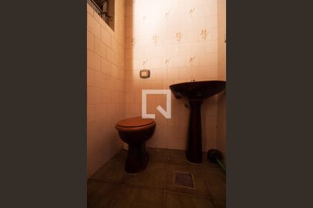 Casa à venda com 110m², 2 quartos e 2 vagasBanheiro de Serviço