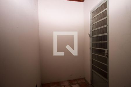 Casa à venda com 110m², 2 quartos e 2 vagasQuarto de Serviço