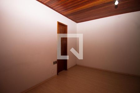 Casa à venda com 110m², 2 quartos e 2 vagasSuite