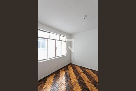 Quarto de kitnet/studio à venda com 1 quarto, 37m² em Centro Histórico, Porto Alegre